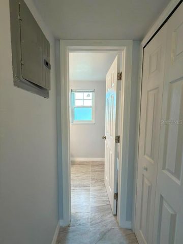 843 SKY LAKE CIRCLE B, Orlando, FL 32809