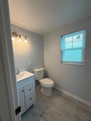 843 SKY LAKE CIRCLE B, Orlando, FL 32809