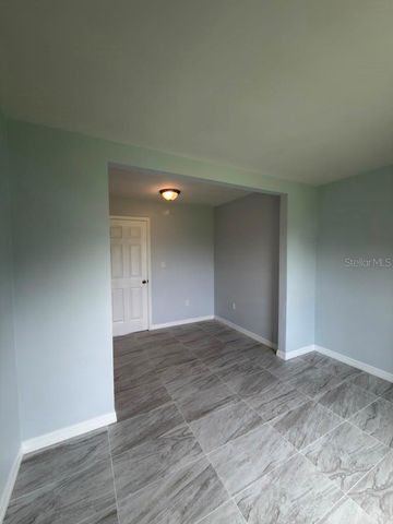 843 SKY LAKE CIRCLE B, Orlando, FL 32809