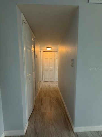 843 SKY LAKE CIRCLE B, Orlando, FL 32809