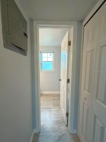 843 SKY LAKE CIRCLE B, Orlando, FL 32809