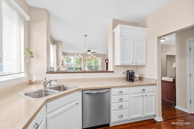 1609 Devonshire Lane, Shorewood, IL 60404