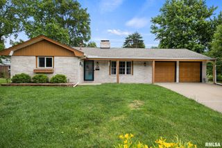3411 CHARTWELL Street, Peoria, IL 61614