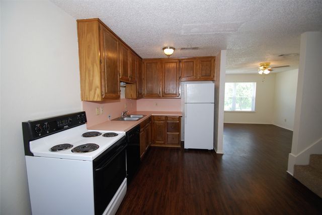 405 Shoreline Drive, Lakewood Village, TX 75068