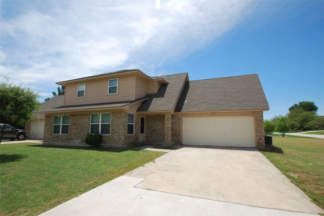 405 Shoreline Drive, Lakewood Village, TX 75068