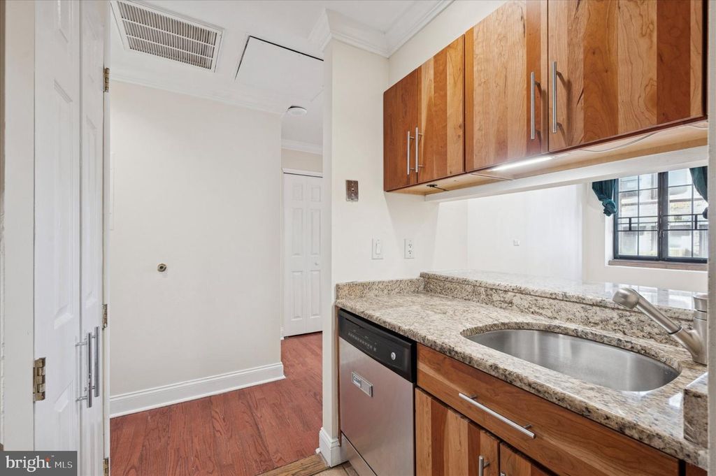 1601-00 SPRING GARDEN ST #205, PHILADELPHIA, PA 19130 — photo 4