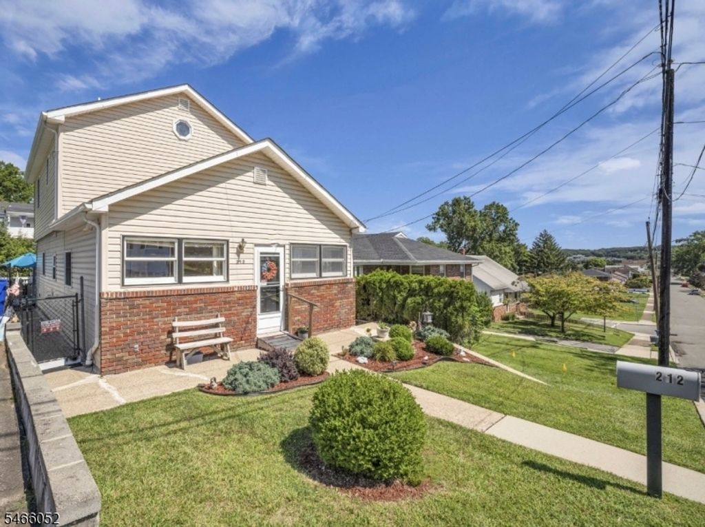 212 Gordon Ave, Totowa Boro, NJ 07512 — exterior