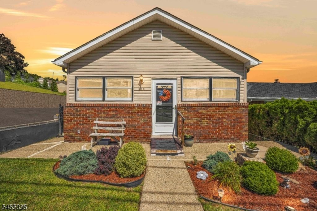 212 Gordon Ave, Totowa Boro, NJ 07512 — photo 3
