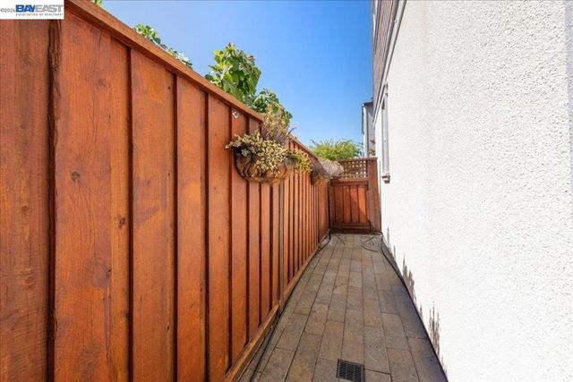 2062 Confidence Way, Dublin, CA 94568