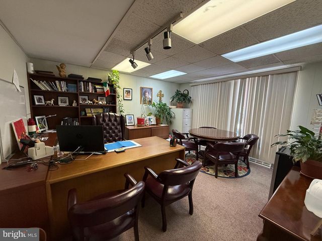 1071 E LANDIS AVE, Vineland, NJ 08360