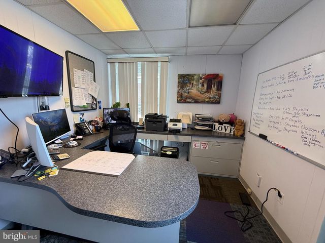 1071 E LANDIS AVE, Vineland, NJ 08360