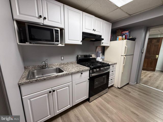 1071 E LANDIS AVE, Vineland, NJ 08360