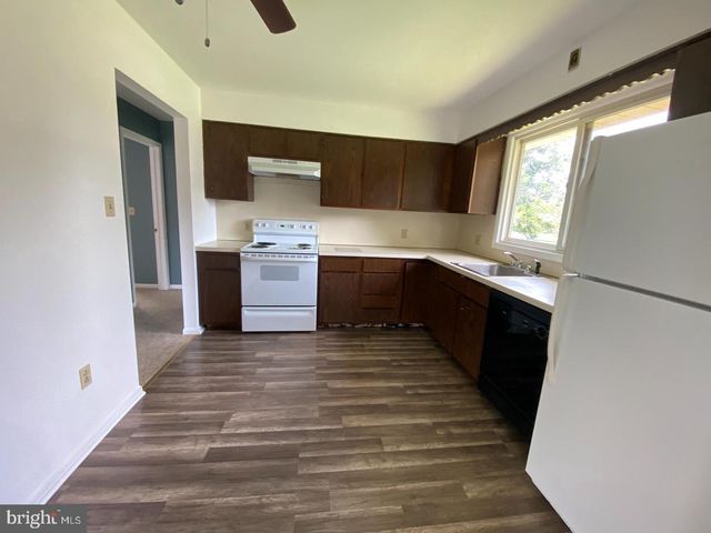 1071 E LANDIS AVE, Vineland, NJ 08360