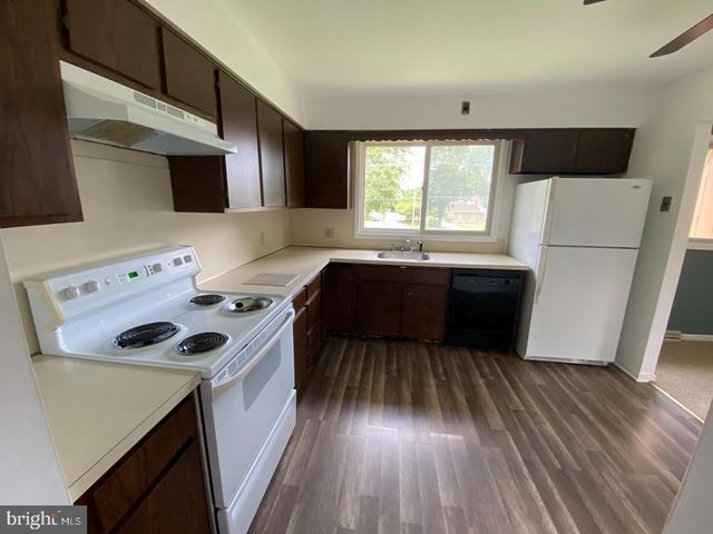 1071 E LANDIS AVE, Vineland, NJ 08360