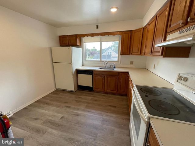 1071 E LANDIS AVE, Vineland, NJ 08360