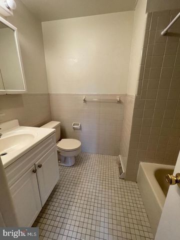 1071 E LANDIS AVE, Vineland, NJ 08360