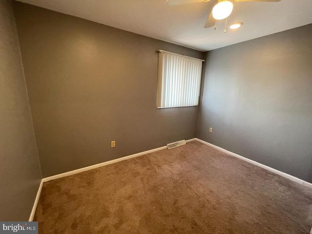 1071 E LANDIS AVE, Vineland, NJ 08360