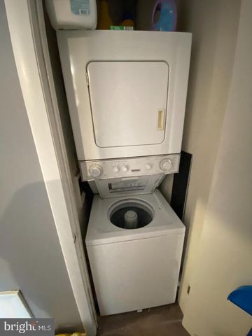 1071 E LANDIS AVE, Vineland, NJ 08360