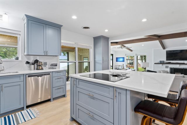 221 Edythe Dee Lane, Mabank, TX 75156