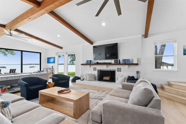 221 Edythe Dee Lane, Mabank, TX 75156