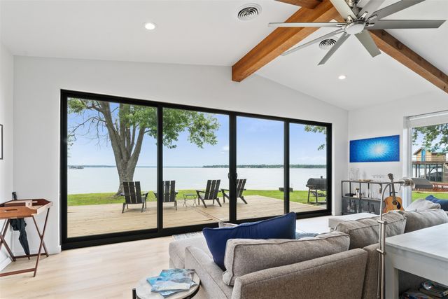 221 Edythe Dee Lane, Mabank, TX 75156