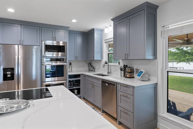 221 Edythe Dee Lane, Mabank, TX 75156