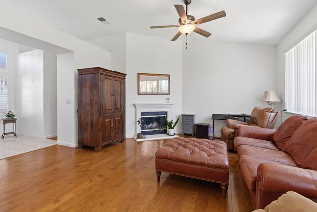 1824 Rail St, Manteca, CA 95337