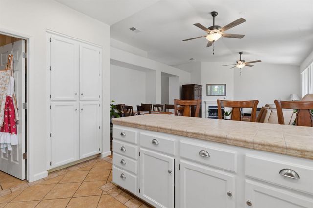 1824 Rail St, Manteca, CA 95337