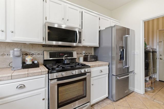 1824 Rail St, Manteca, CA 95337