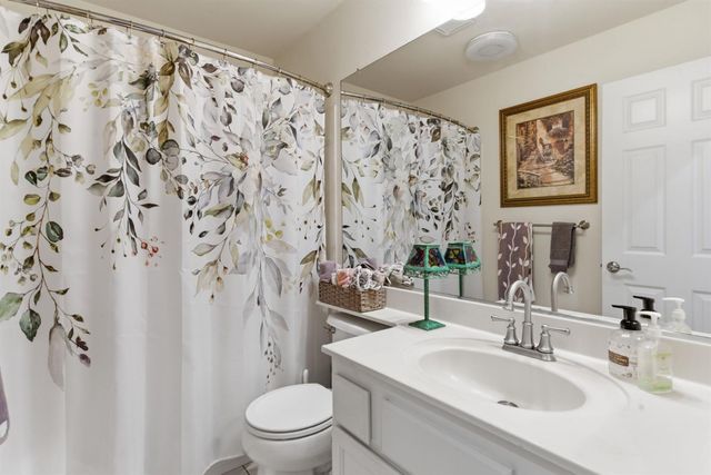 1824 Rail St, Manteca, CA 95337