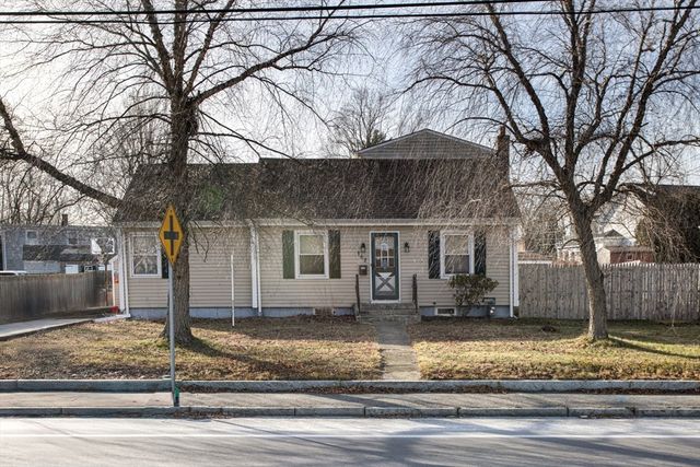 162 Wilbur Ave, Swansea, MA 02777