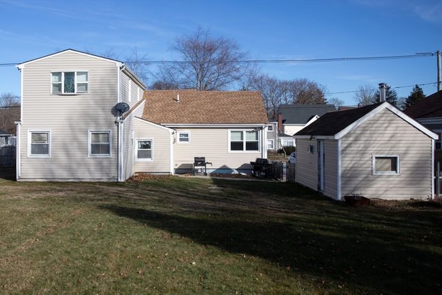 162 Wilbur Ave, Swansea, MA 02777