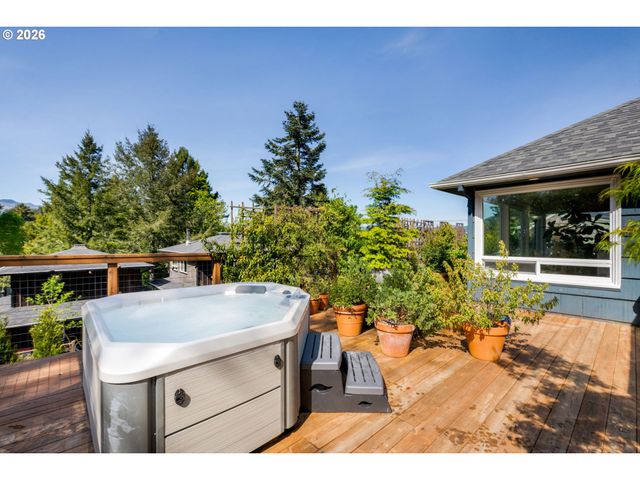 12990 I St, Nehalem, OR 97131