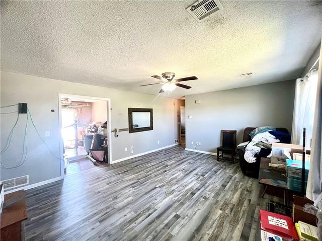 13538 E Mission Road, Nevada, MO 64772