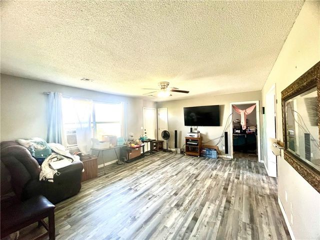 13538 E Mission Road, Nevada, MO 64772