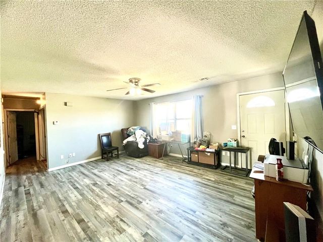 13538 E Mission Road, Nevada, MO 64772