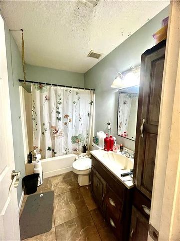 13538 E Mission Road, Nevada, MO 64772