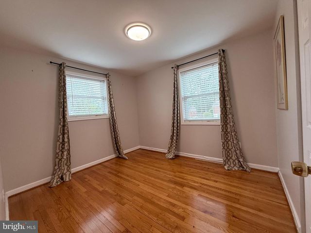 11807 ROCKING HORSE RD, Rockville, MD 20852