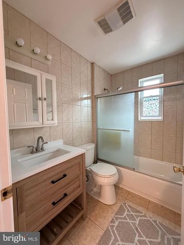 11807 ROCKING HORSE RD, Rockville, MD 20852