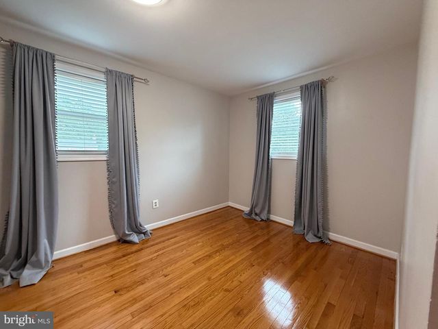 11807 ROCKING HORSE RD, Rockville, MD 20852