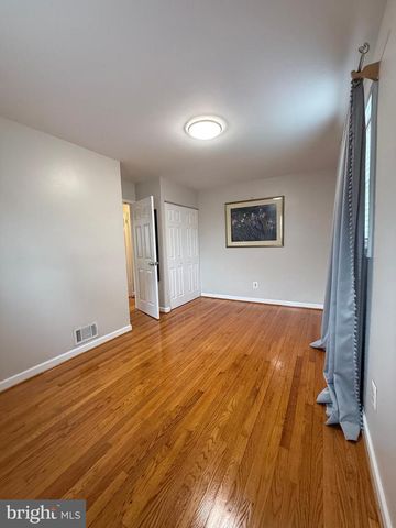 11807 ROCKING HORSE RD, Rockville, MD 20852