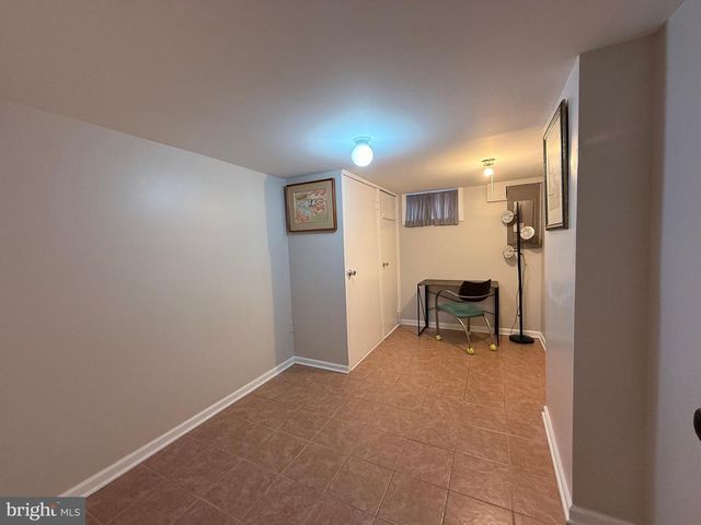 11807 ROCKING HORSE RD, Rockville, MD 20852