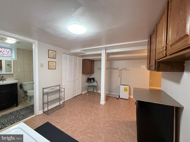 11807 ROCKING HORSE RD, Rockville, MD 20852