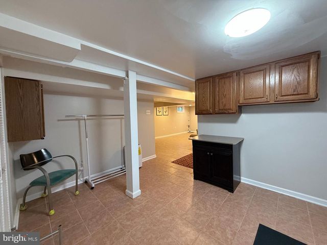11807 ROCKING HORSE RD, Rockville, MD 20852