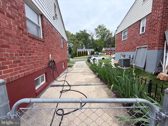 11807 ROCKING HORSE RD, Rockville, MD 20852