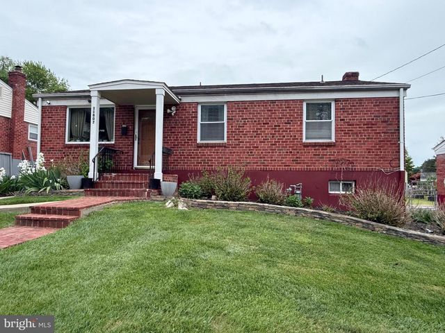 11807 ROCKING HORSE RD, Rockville, MD 20852