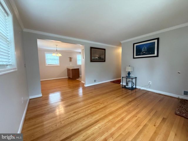 11807 ROCKING HORSE RD, Rockville, MD 20852