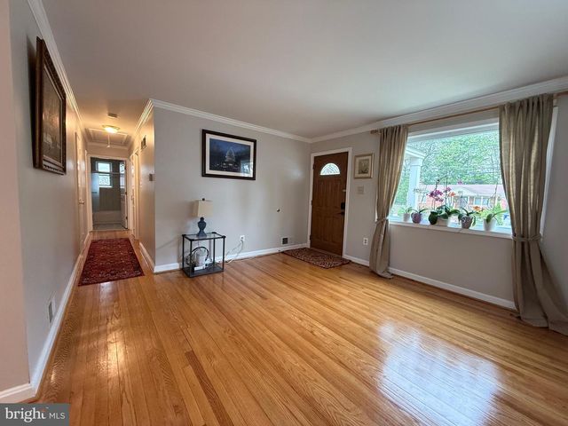 11807 ROCKING HORSE RD, Rockville, MD 20852