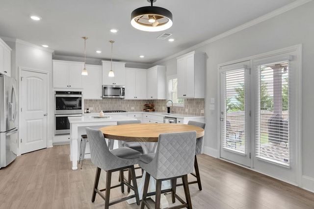 400 Wellgreen Drive, Holly Springs, GA 30115