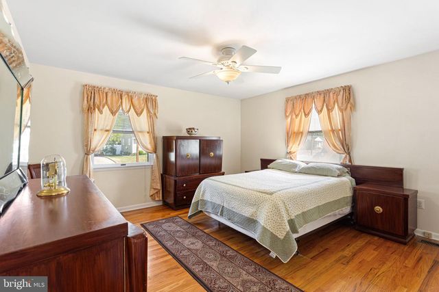 744 W 3RD AVE, Runnemede, NJ 08078